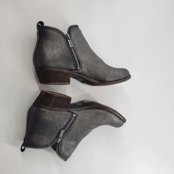 Lucky Brand Bartalino Women's pewter shimmer leather booties sz. 7.5 - Picture 4 of 7